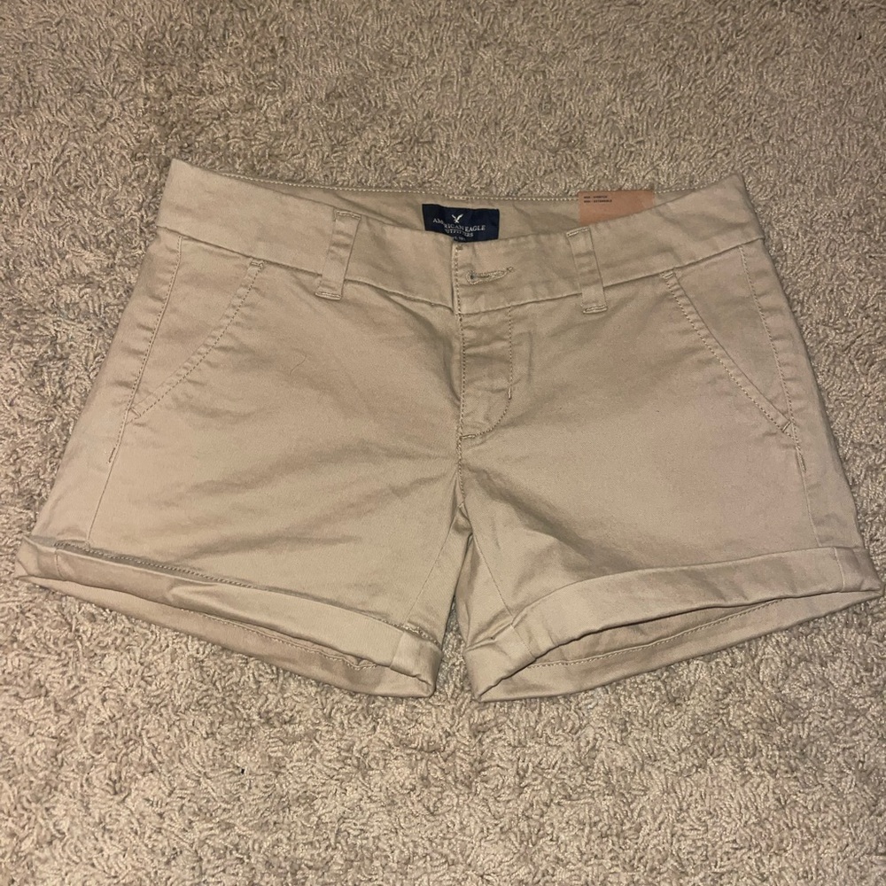 American eagle khaki shorts
